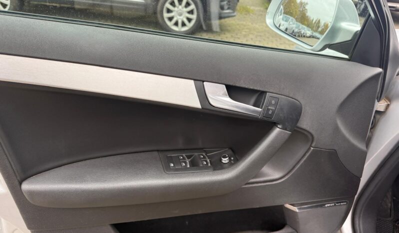 
								AUDI A3 pilns									