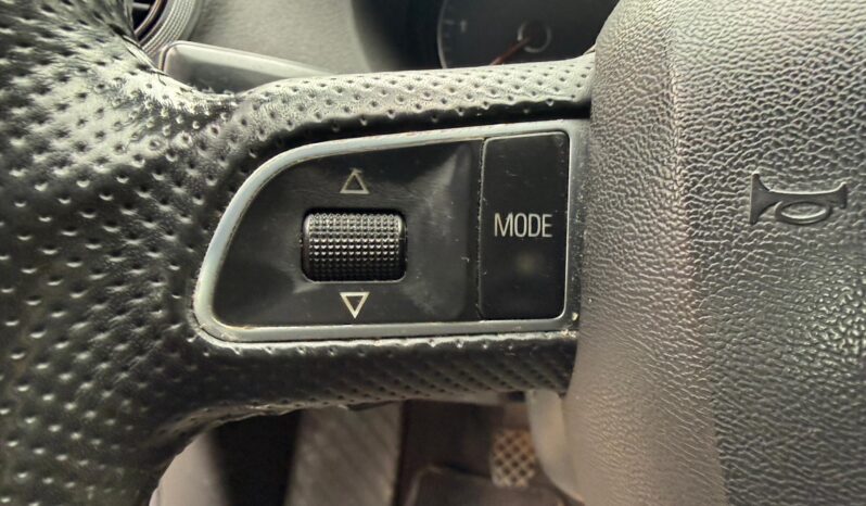 
								AUDI A3 pilns									
