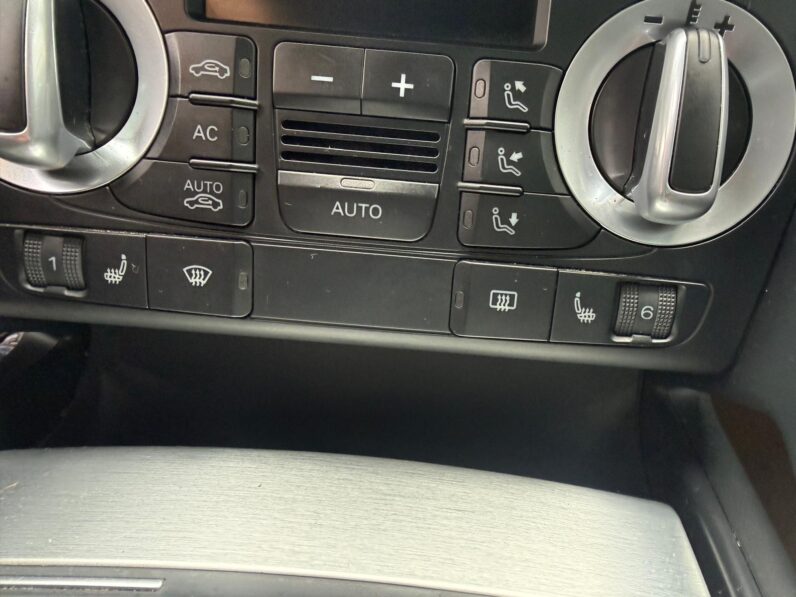 
								AUDI A3 pilns									