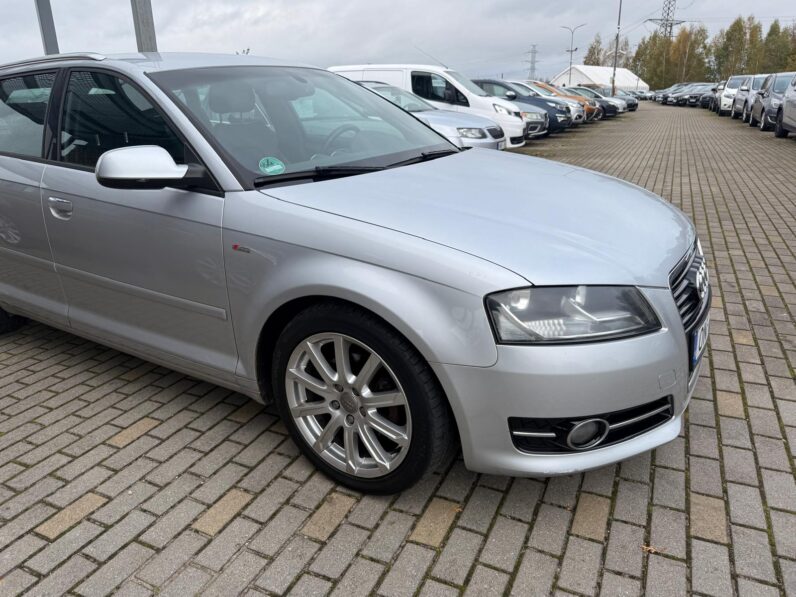 
								AUDI A3 pilns									