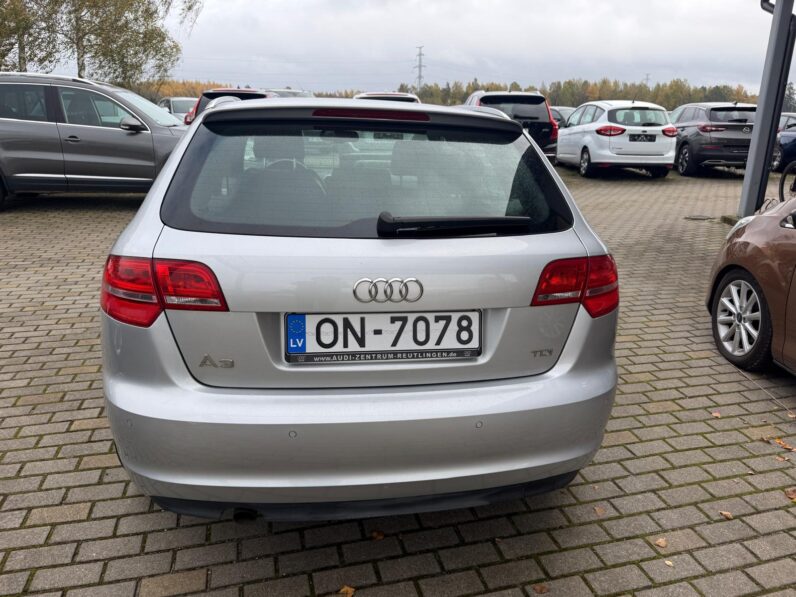
								AUDI A3 pilns									