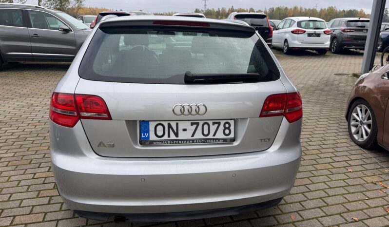 
								AUDI A3 pilns									