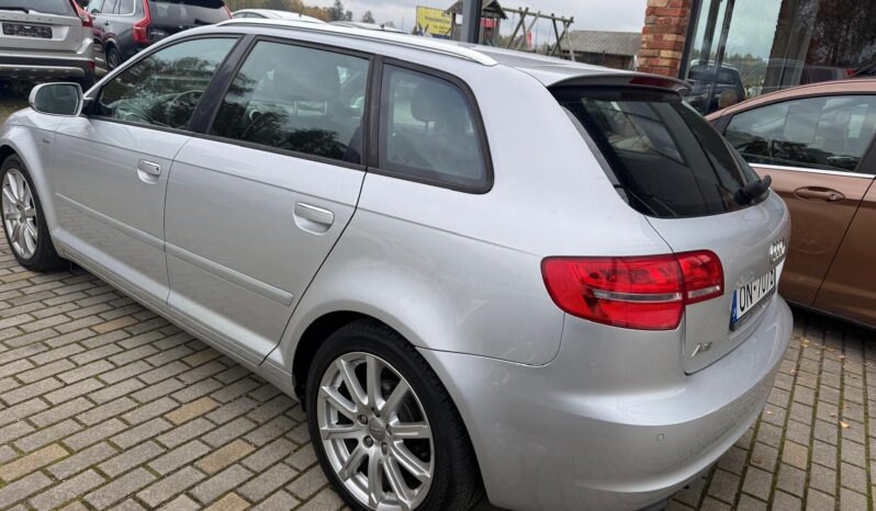 
								AUDI A3 pilns									