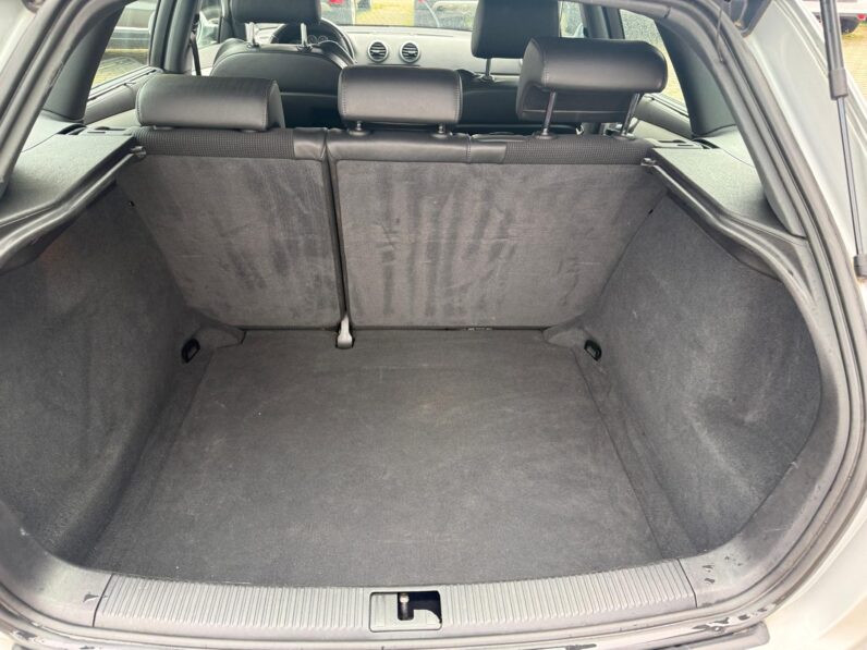 
								AUDI A3 pilns									