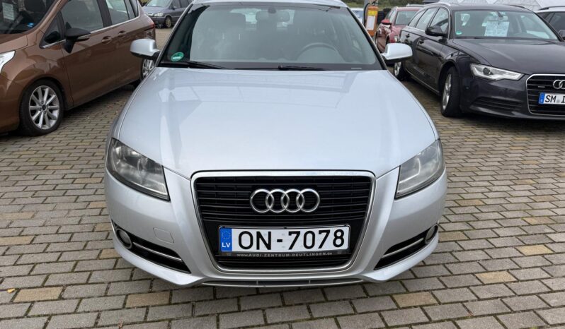 
								AUDI A3 pilns									
