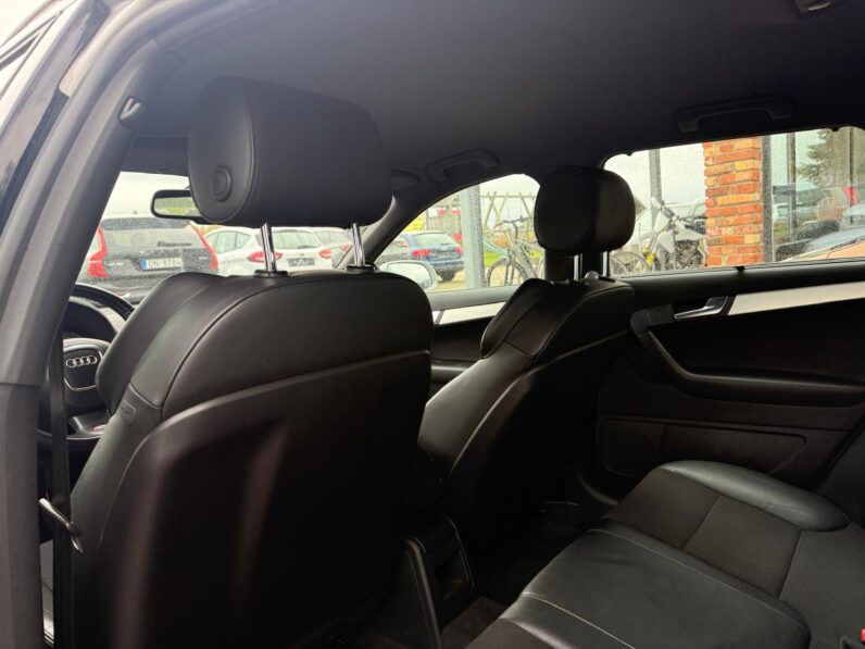 
								AUDI A3 pilns									