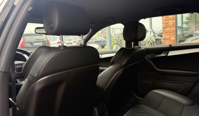 
								AUDI A3 pilns									